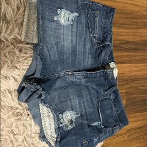 Size 15 Highwaisted Shorts